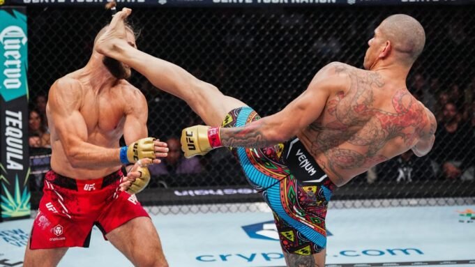 Alex Pereira mengalahkan Jiri Prochazka di UFC 303 untuk mempertahankan sabuknya

