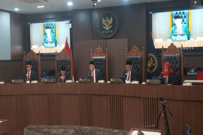 DKPP Pecat Ketua KPU Hasyim Asy'ari, Pengamat Politik: Tak Akan Berdampak pada Hasil Pilpres dan Legislatif 2024

