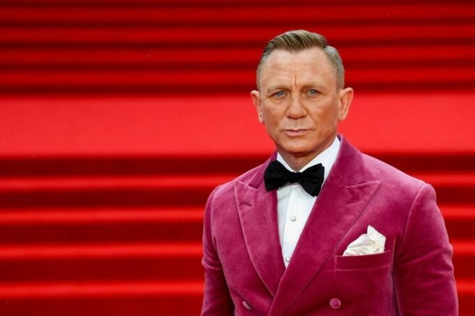  Siapa yang akan menjadi James Bond selanjutnya?Serial film merayakan hari jadinya yang ke-60, produser mempertimbangkan pilihannya

