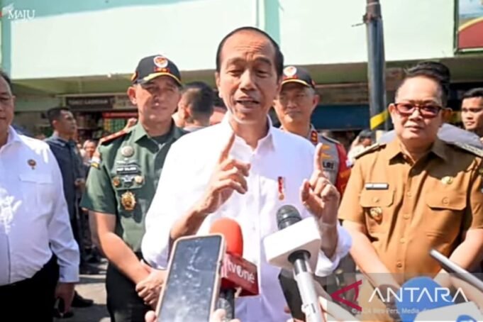 Meski ngantuk saat nonton timnas, Tapi Jokowi bersyukur satu poin dari Saudi Arabia