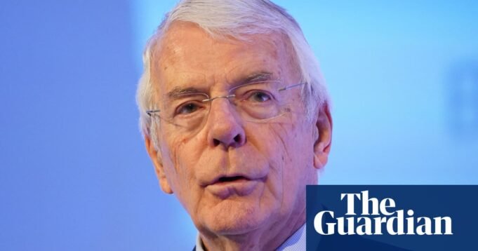 John Major mengkritik rencana suaka Rwanda sebagai John Major yang 'tidak konservatif dan tidak Inggris'

