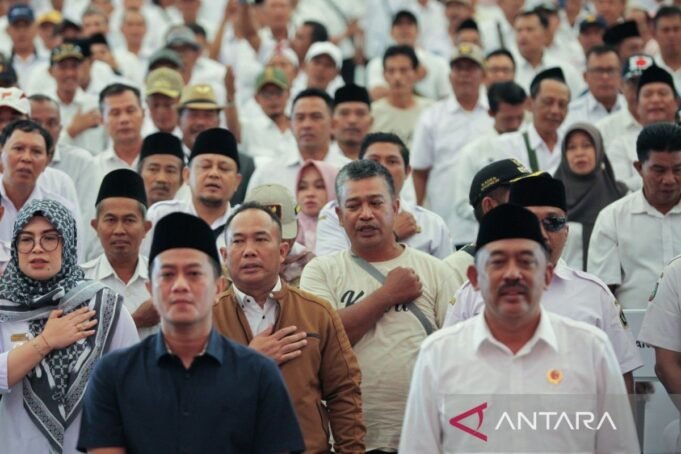 Ribuan kepala desa di Jatim nyatakan tak berpolitik di Pilkada 2024