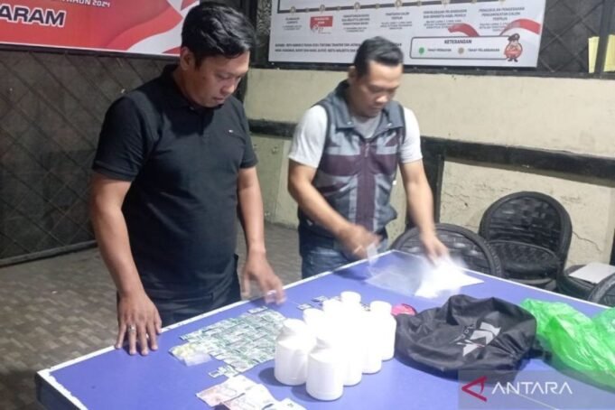 Polisi tahan ibu paruh baya edarkan obat keras Tramadol-Trihex di Mataram