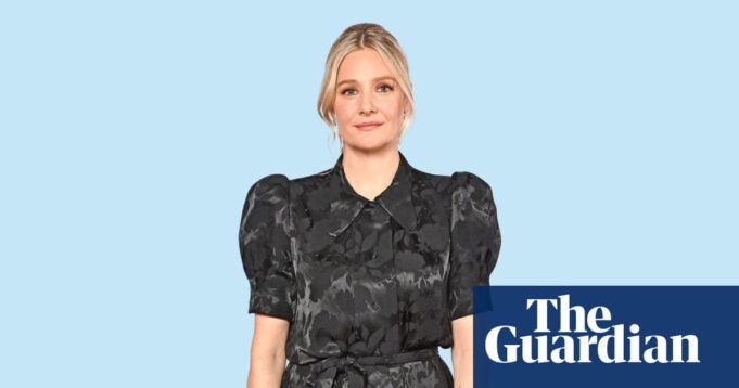 Romola Garai: "Selama usia 20-an, saya kasar, menyebalkan, dan kekanak-kanakan" |

