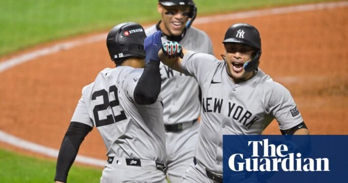 Yankees meraih satu kemenangan di Seri Dunia setelah mengambil Game 4 dari Cleveland di ALCS |

