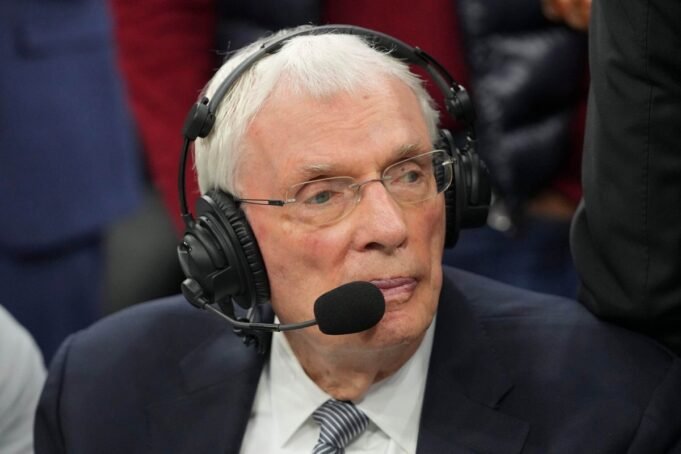 Hubie Brown, 91, akan mengumumkan pertandingan terakhir NBA musim ini untuk ESPN setelah kariernya yang penuh kisah

