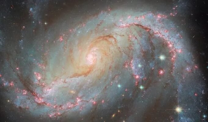 Supernova Menyala Terang di Galaksi Spiral NGC 1672